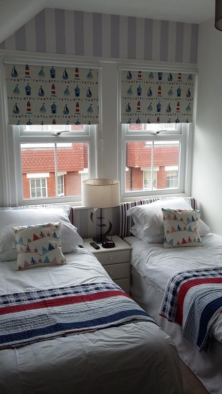 Cambridge House Guest House Eastbourne Ruang foto
