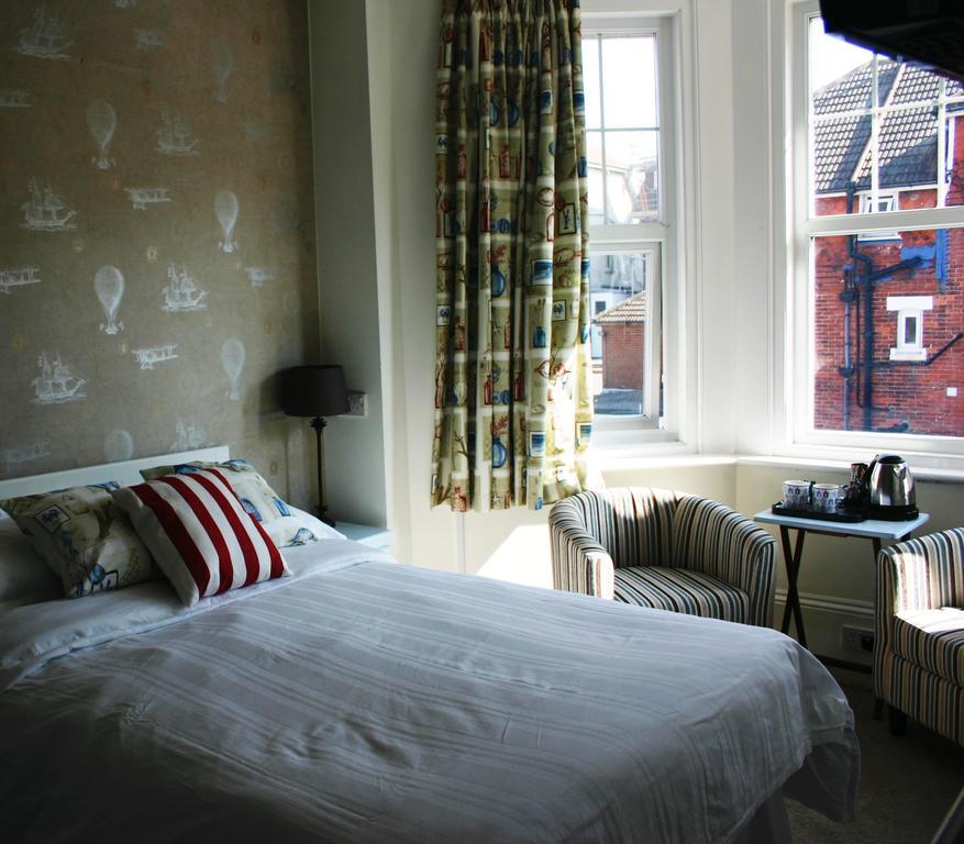 Cambridge House Guest House Eastbourne Ruang foto