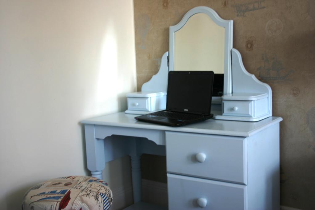 Cambridge House Guest House Eastbourne Bagian luar foto