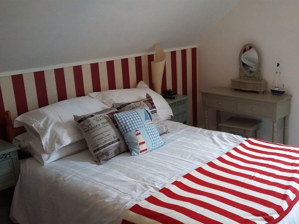 Cambridge House Guest House Eastbourne Bagian luar foto