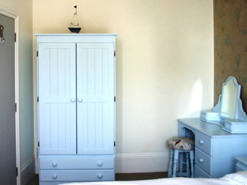 Cambridge House Guest House Eastbourne Bagian luar foto