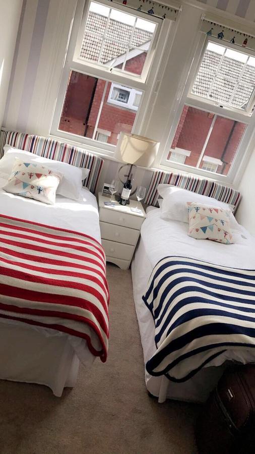 Cambridge House Guest House Eastbourne Bagian luar foto